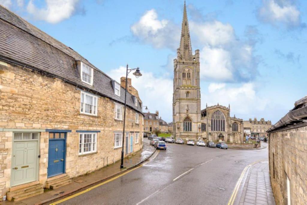 Victorian Townhouse - Stamford Centre - 2 Big Bedrooms, Living Room Kitchen Etc Tastefully Decorated Dış mekan fotoğraf