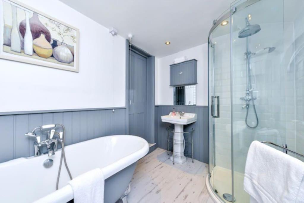 Victorian Townhouse - Stamford Centre - 2 Big Bedrooms, Living Room Kitchen Etc Tastefully Decorated Dış mekan fotoğraf